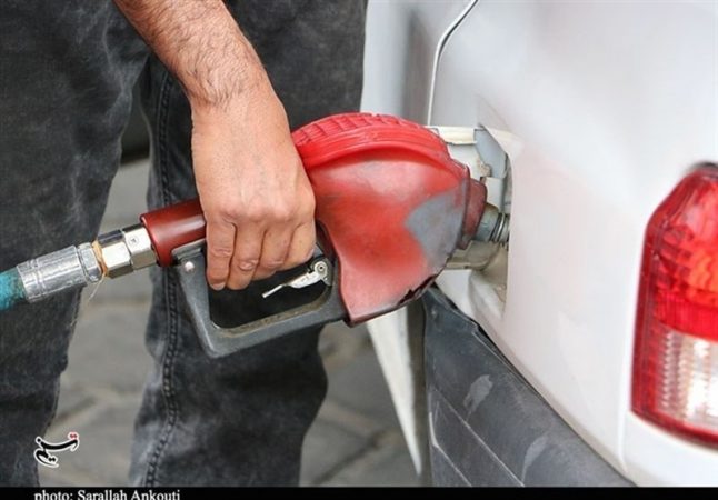 بنزین سه نرخی یا تخصیص یارانه بنزین به کد ملی؛ کدام به نفع مردم است؟