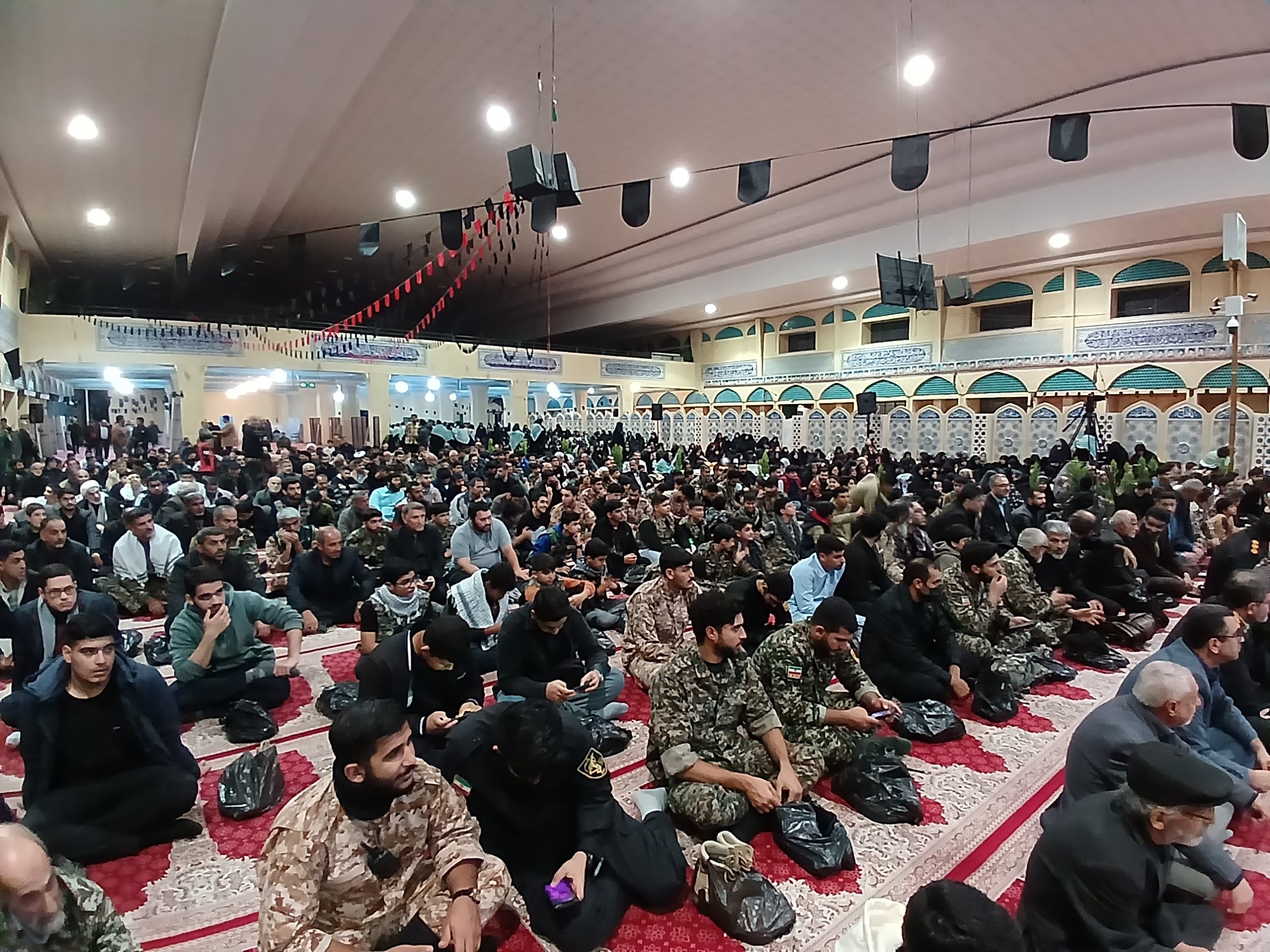 سخنان کوبنده سردار نائینی و دکتر بازوند در مصلی المهدی(عج)