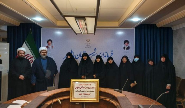 محور راهبری فرهنگی در محله‌ها و مساجد خواهند بود