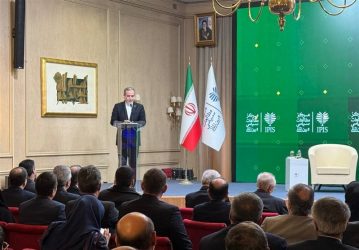 عراقچی: کسی حق ندارد به ایران بگوید چه داشته باشد و چه نداشته باشد