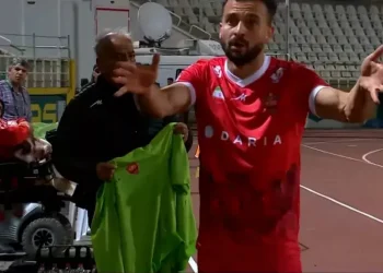 لو رفتن اعتراض سروش روی نیمکت پرسپولیس