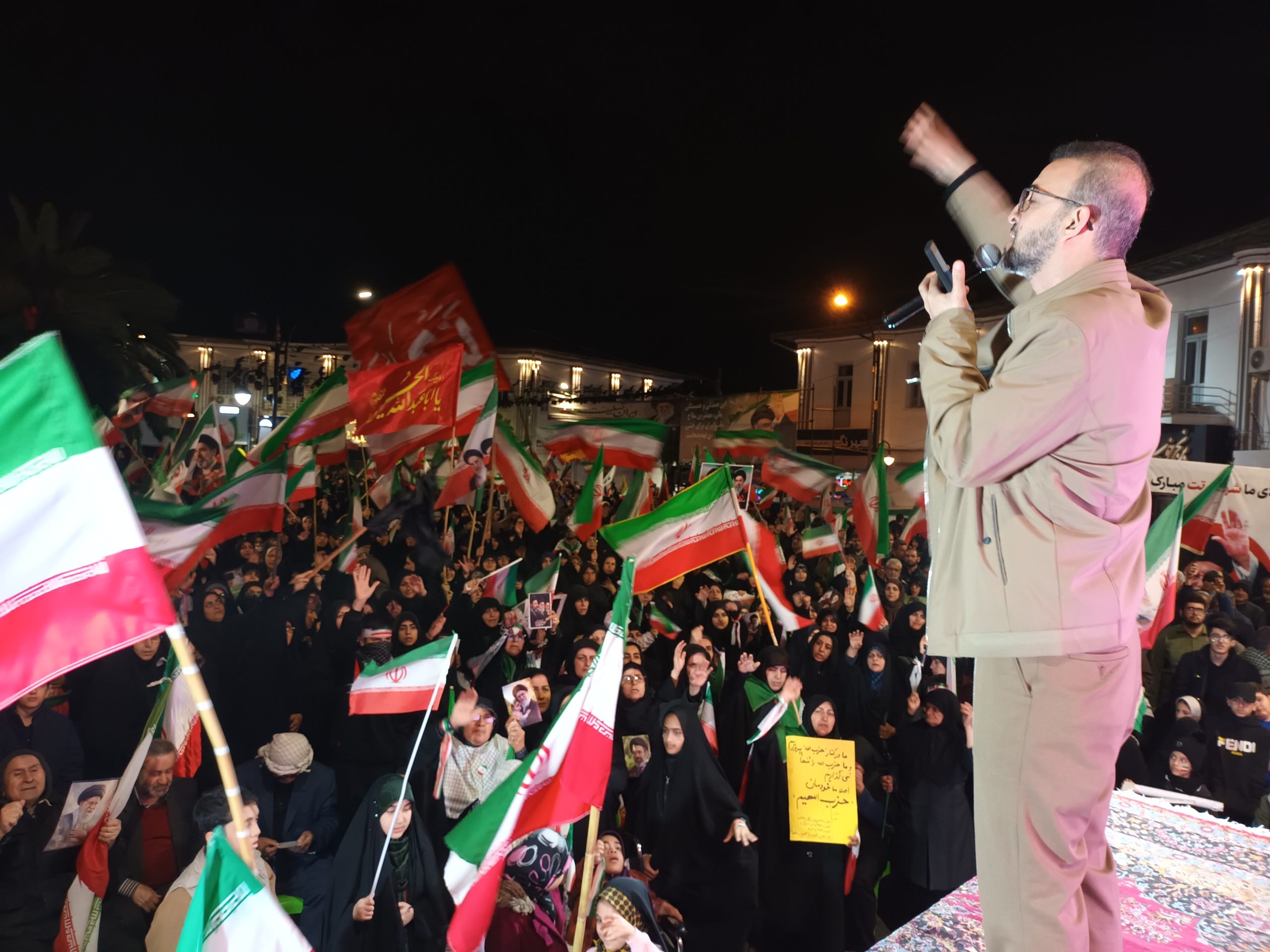 چهل و سومین شب اجتماع مردم انقلابی بابلسر