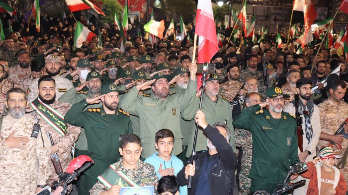 سبزپوشان سپاه در میدان