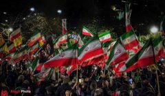 پنجاه روز ایستادگی/ وقتی جامعه به ستون قدرت ملی تبدیل شد