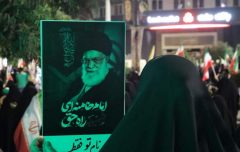 دوشادوش تا میدان/ روایتی از عشقِ مشترک برای وطن