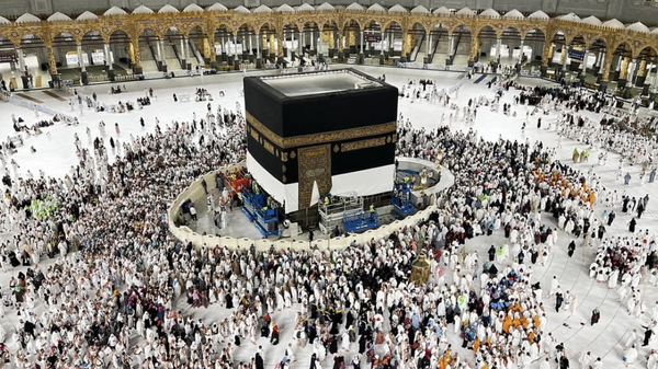 خانه خدا در آستانه حج ۱۴۰۴ لباس احرام پوشید + فیلم خانه خدا در آستانه حج ۱۴۰۴ لباس احرام پوشید + فیلم